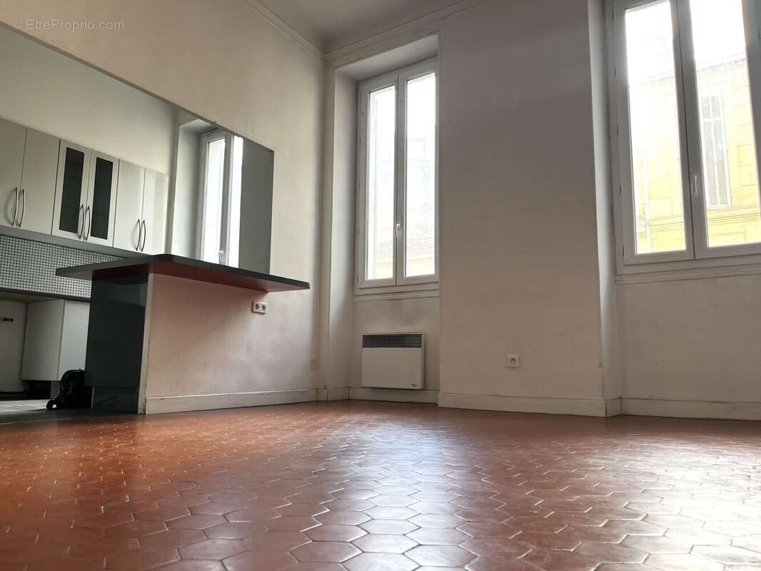 Appartement à MARSEILLE-5E