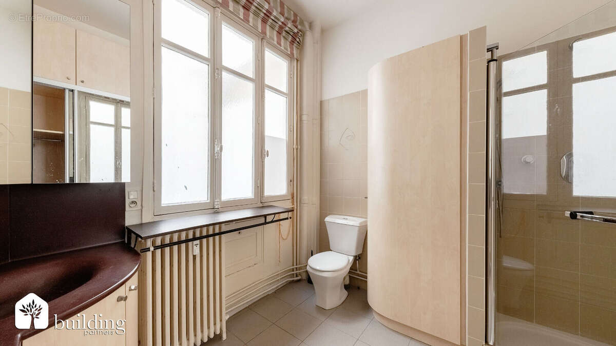 Appartement à PARIS-17E