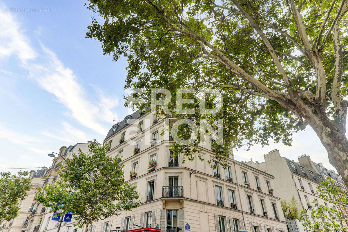 Appartement à PARIS-14E