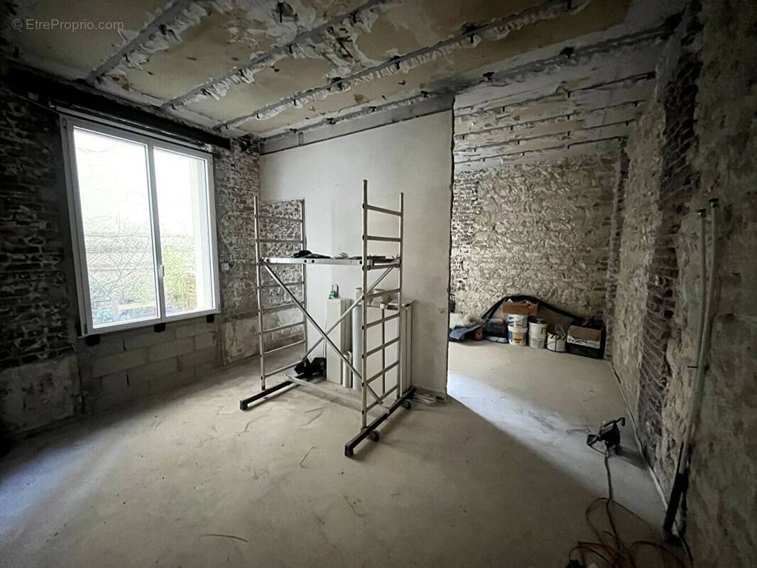 Appartement à PARIS-14E