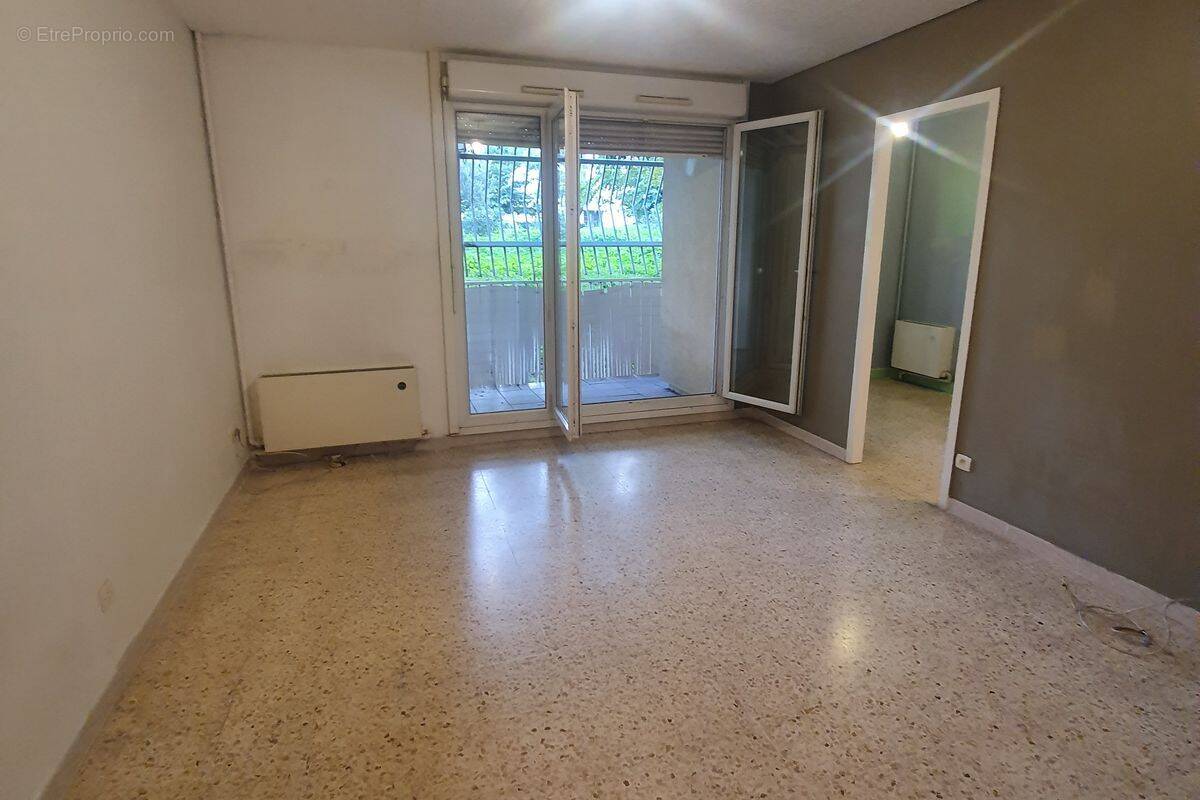 Appartement à MARSEILLE-11E