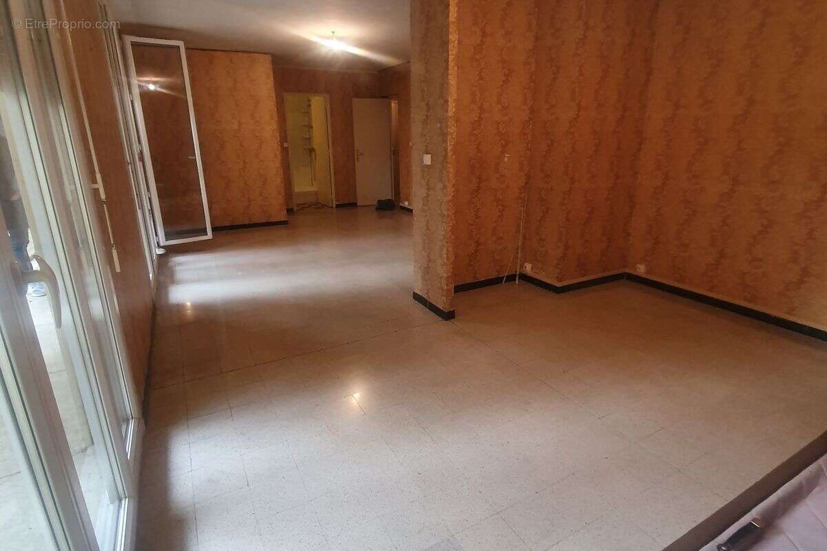 Appartement à MARSEILLE-12E