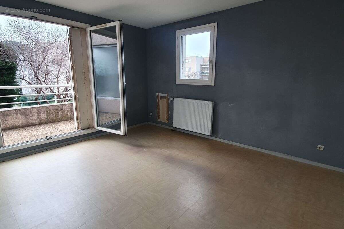 Appartement à MARSEILLE-9E