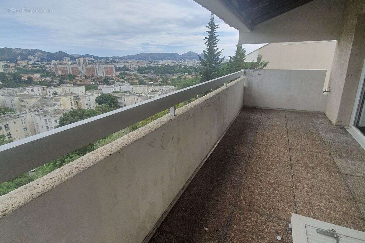 Appartement à MARSEILLE-11E