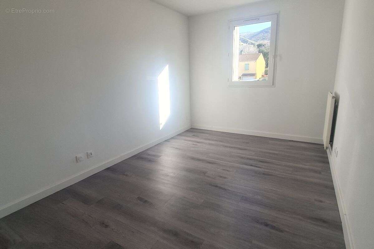 Appartement à MARSEILLE-11E