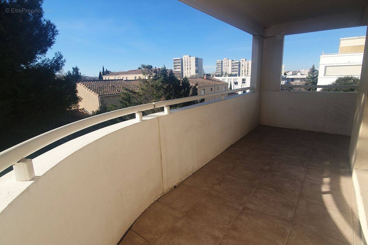 Appartement à MARSEILLE-11E