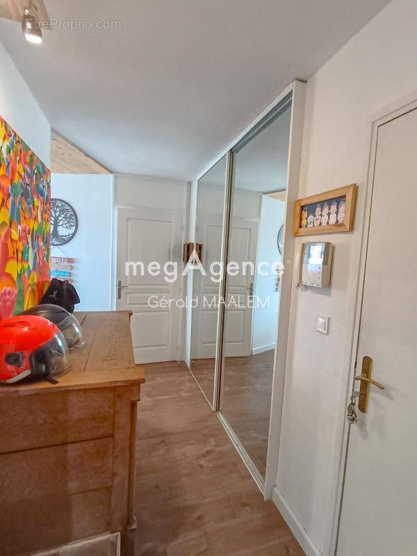 Appartement à GRIMAUD