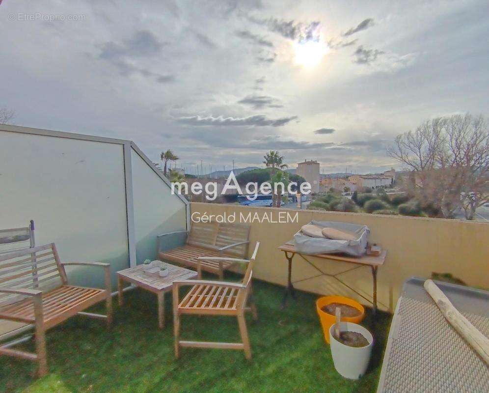 Appartement à GRIMAUD