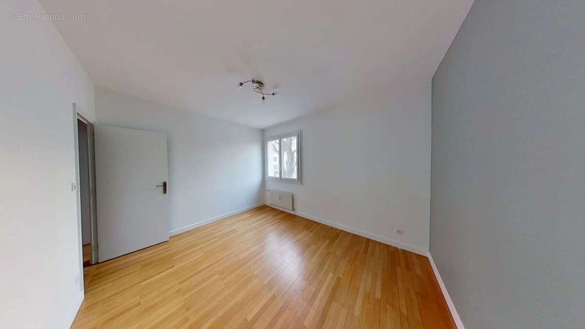 Appartement à LYON-8E