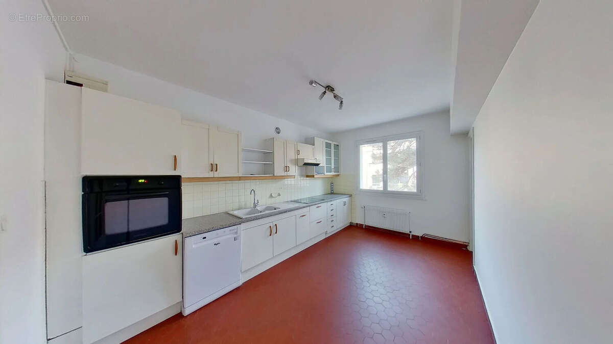 Appartement à LYON-8E