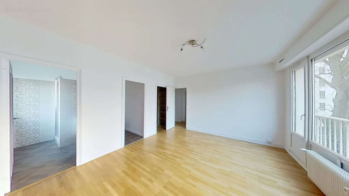 Appartement à LYON-8E