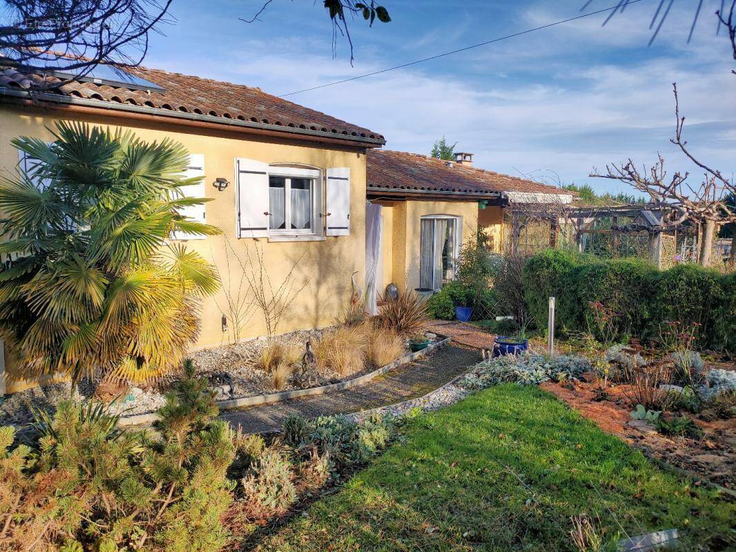 Maison à LA BASTIDE-SUR-L&#039;HERS