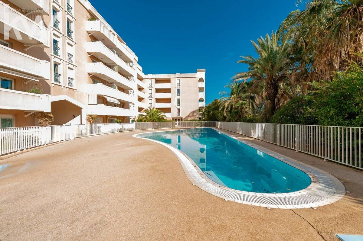 Appartement à HYERES