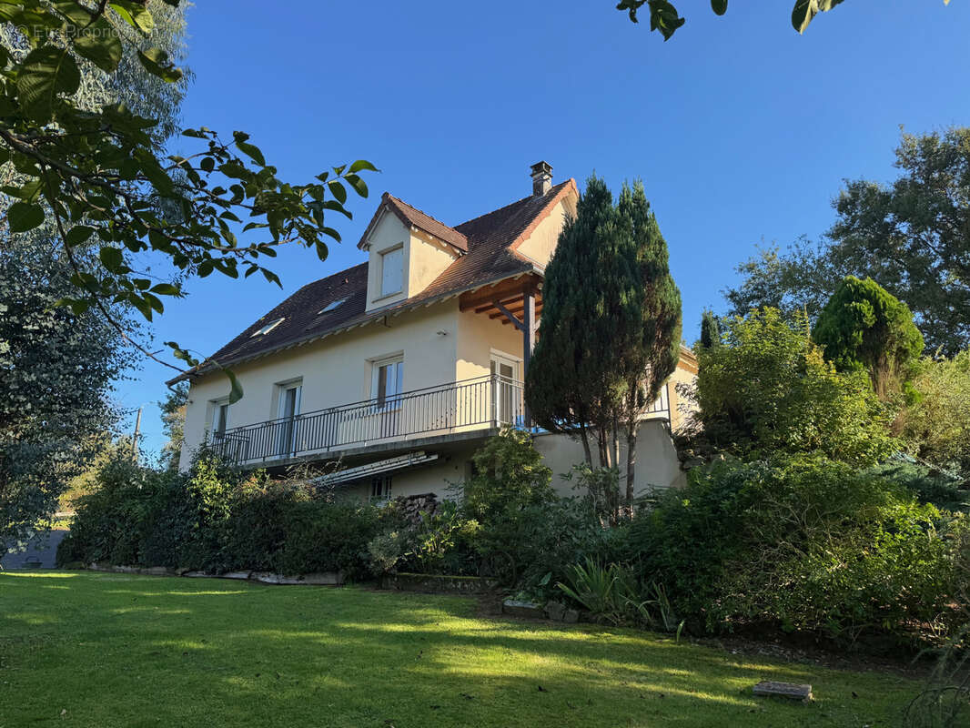 Maison à VERNEUIL-SUR-VIENNE