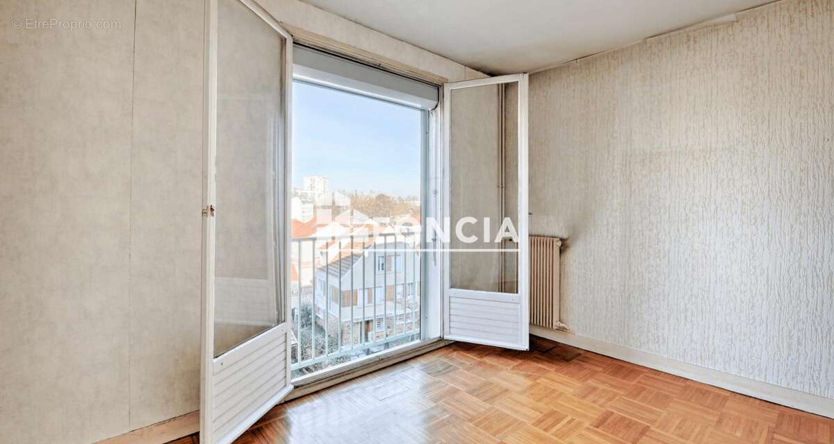 Appartement à MAISONS-ALFORT