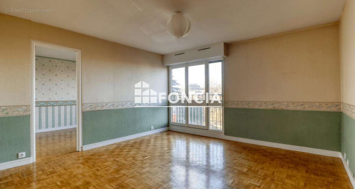 Appartement à IVRY-SUR-SEINE