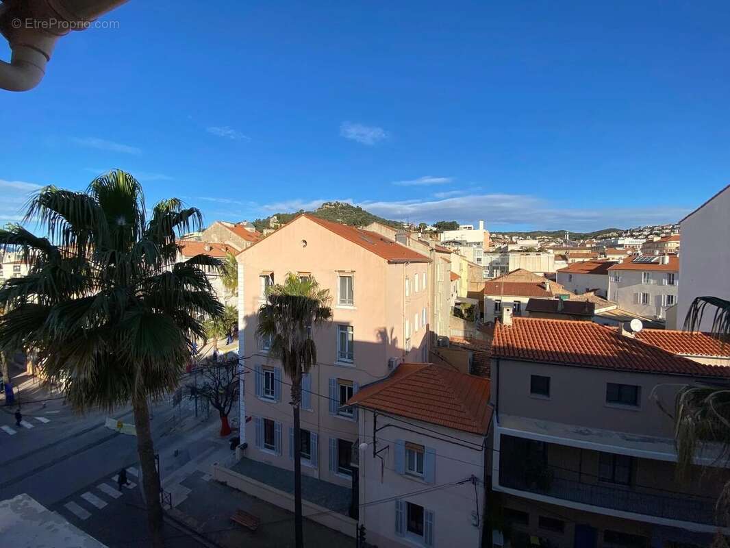 Appartement à HYERES