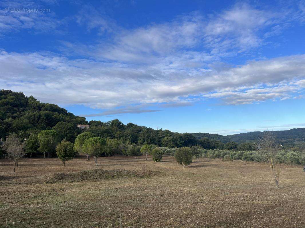 Terrain à ROGNES