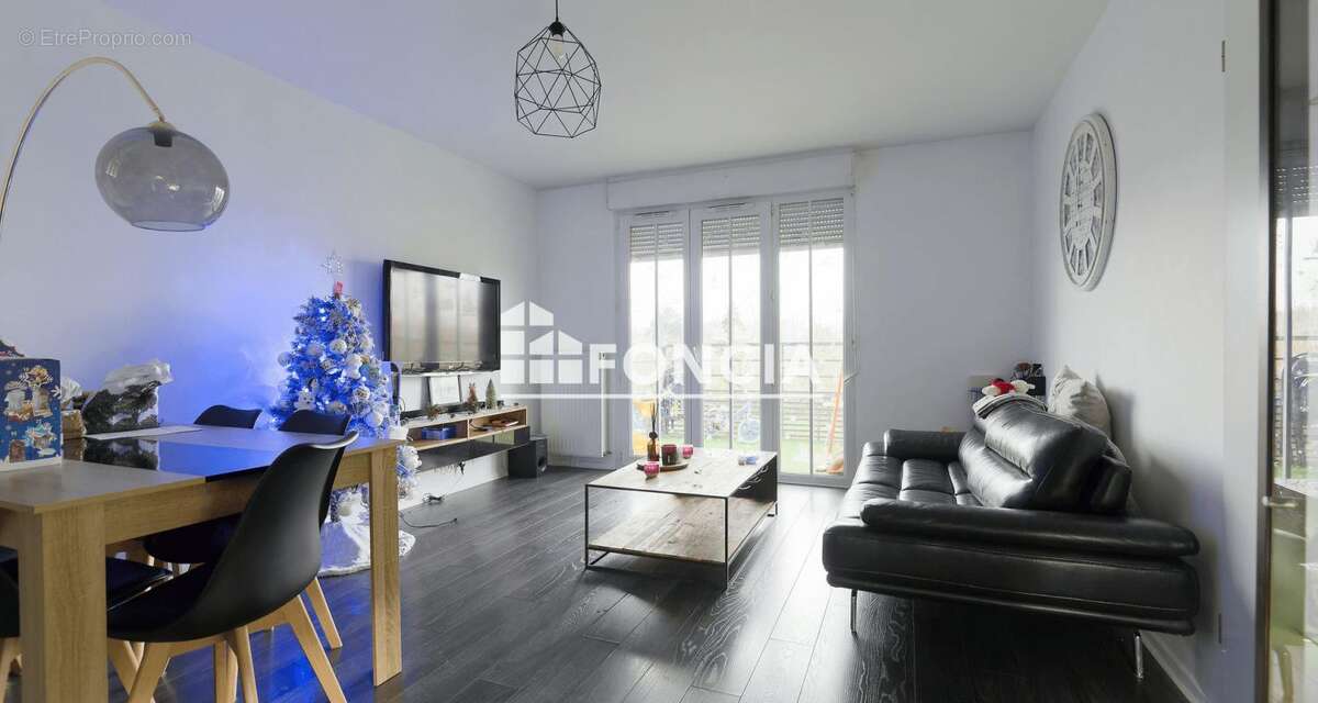 Appartement à SAINT-PIERRE-DU-PERRAY