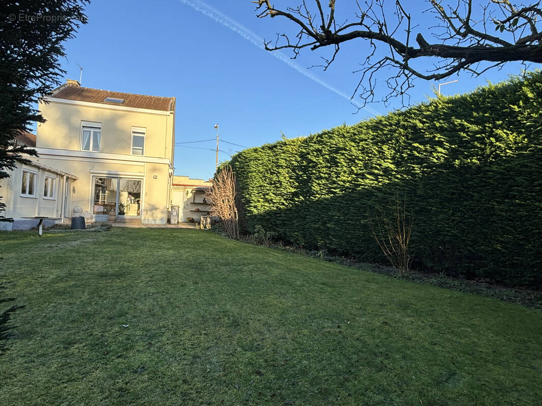 Maison à LEERS