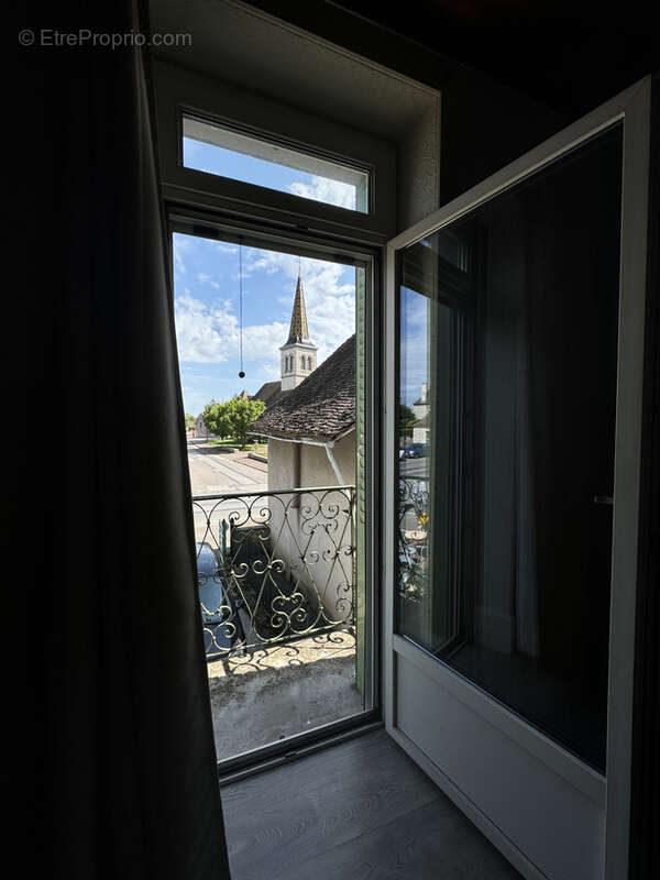 Appartement à OUROUX-SUR-SAONE