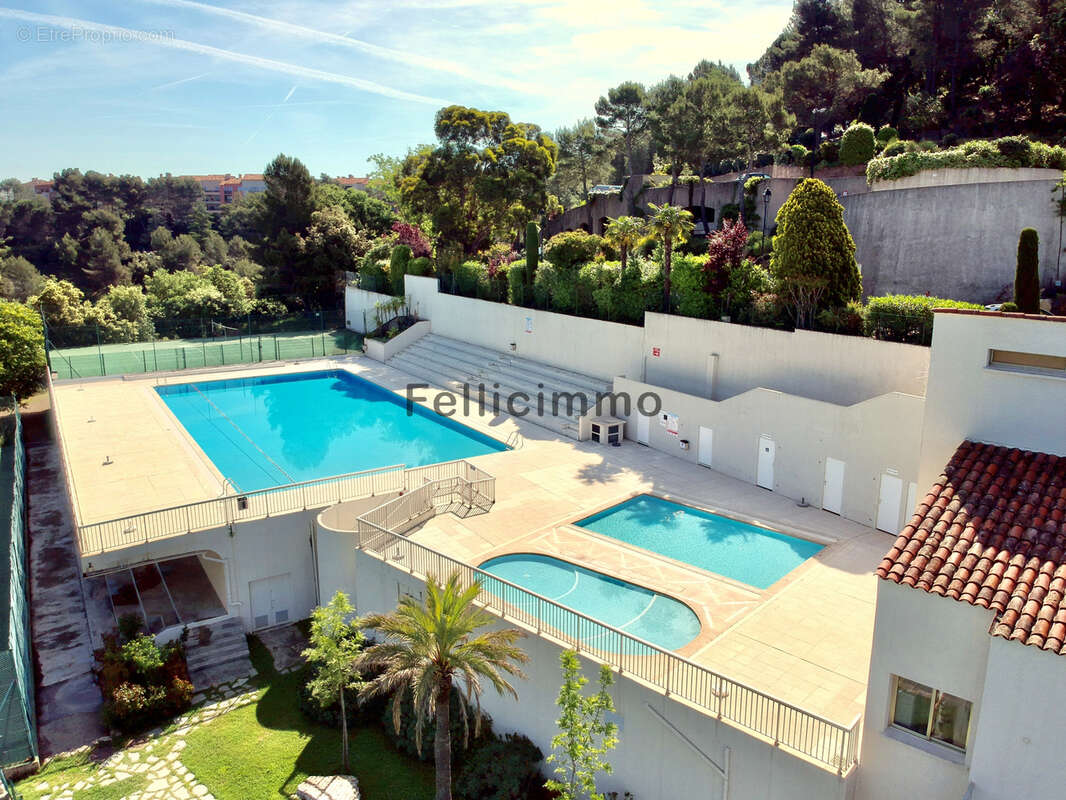 Appartement à MOUGINS