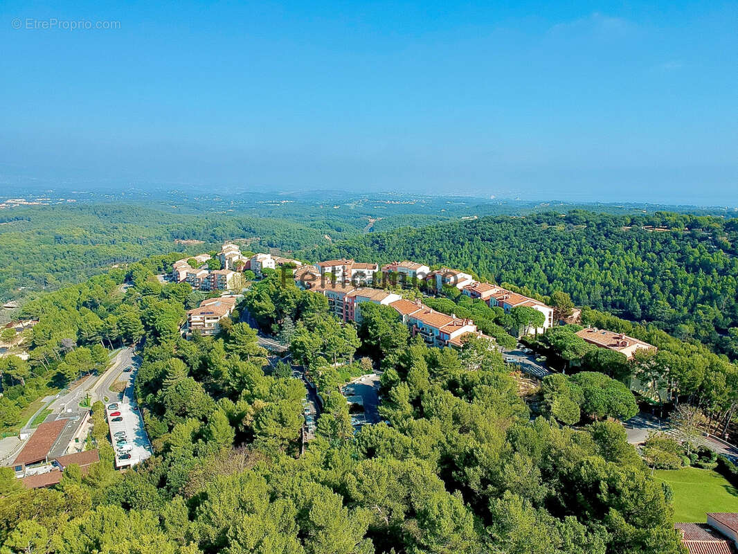 Appartement à MOUGINS