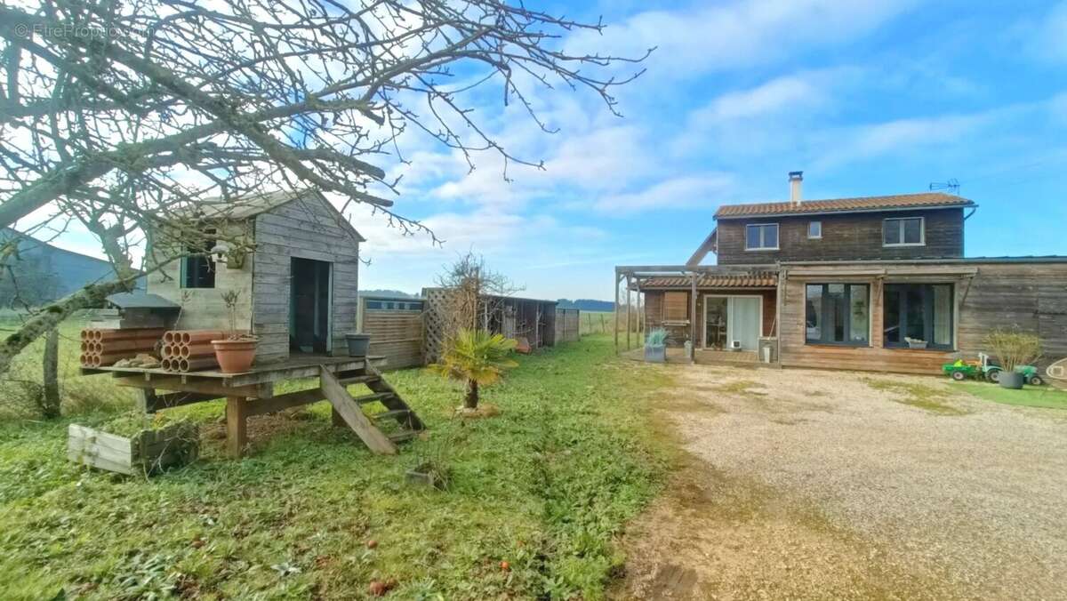 Maison à MARIGNY-BRIZAY