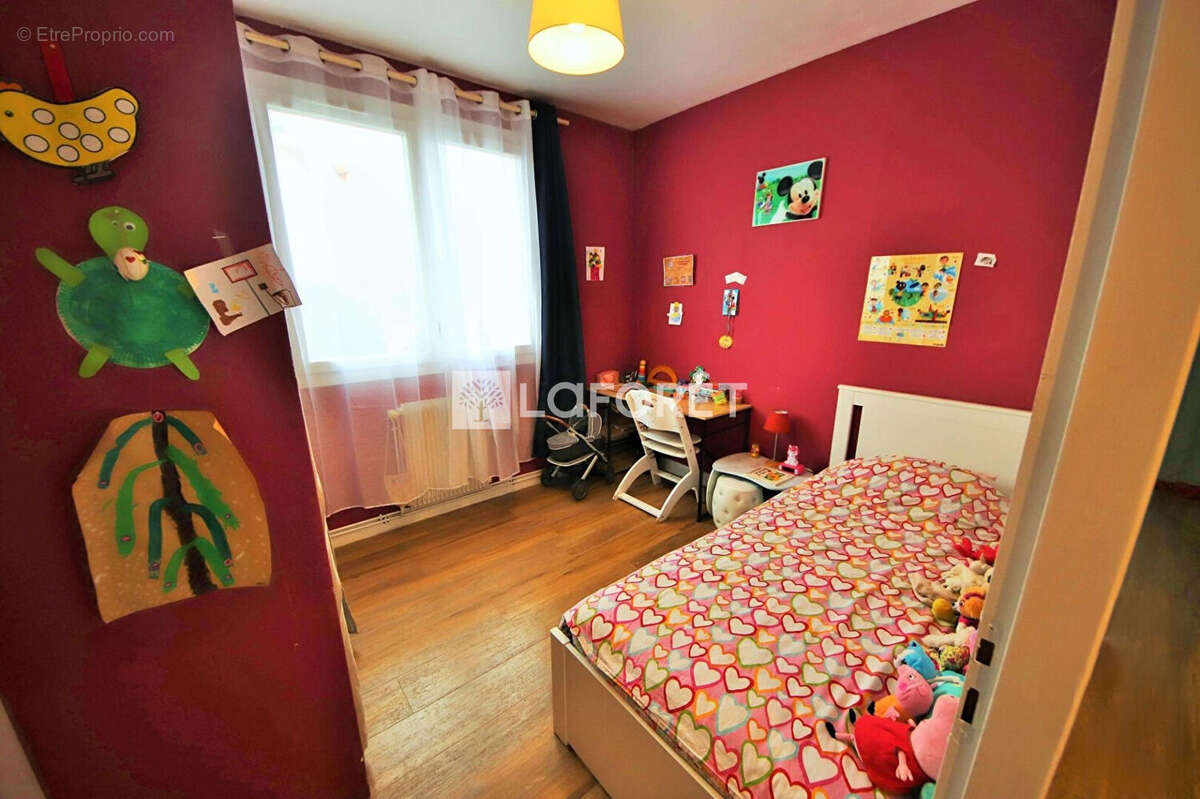 Appartement à PARIS-14E