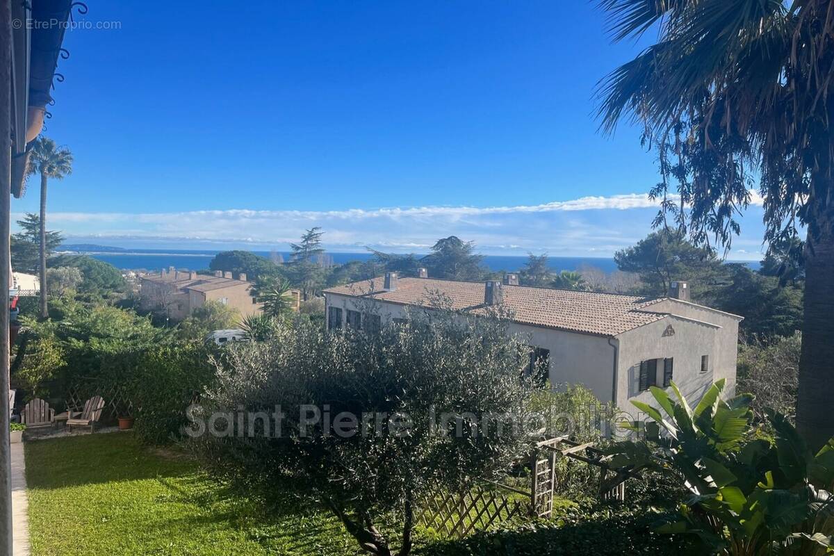 Appartement à VILLENEUVE-LOUBET