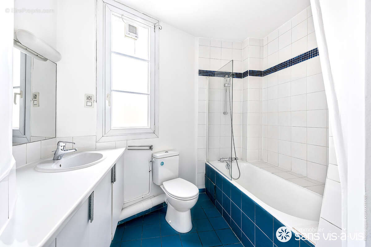 Appartement à PARIS-16E