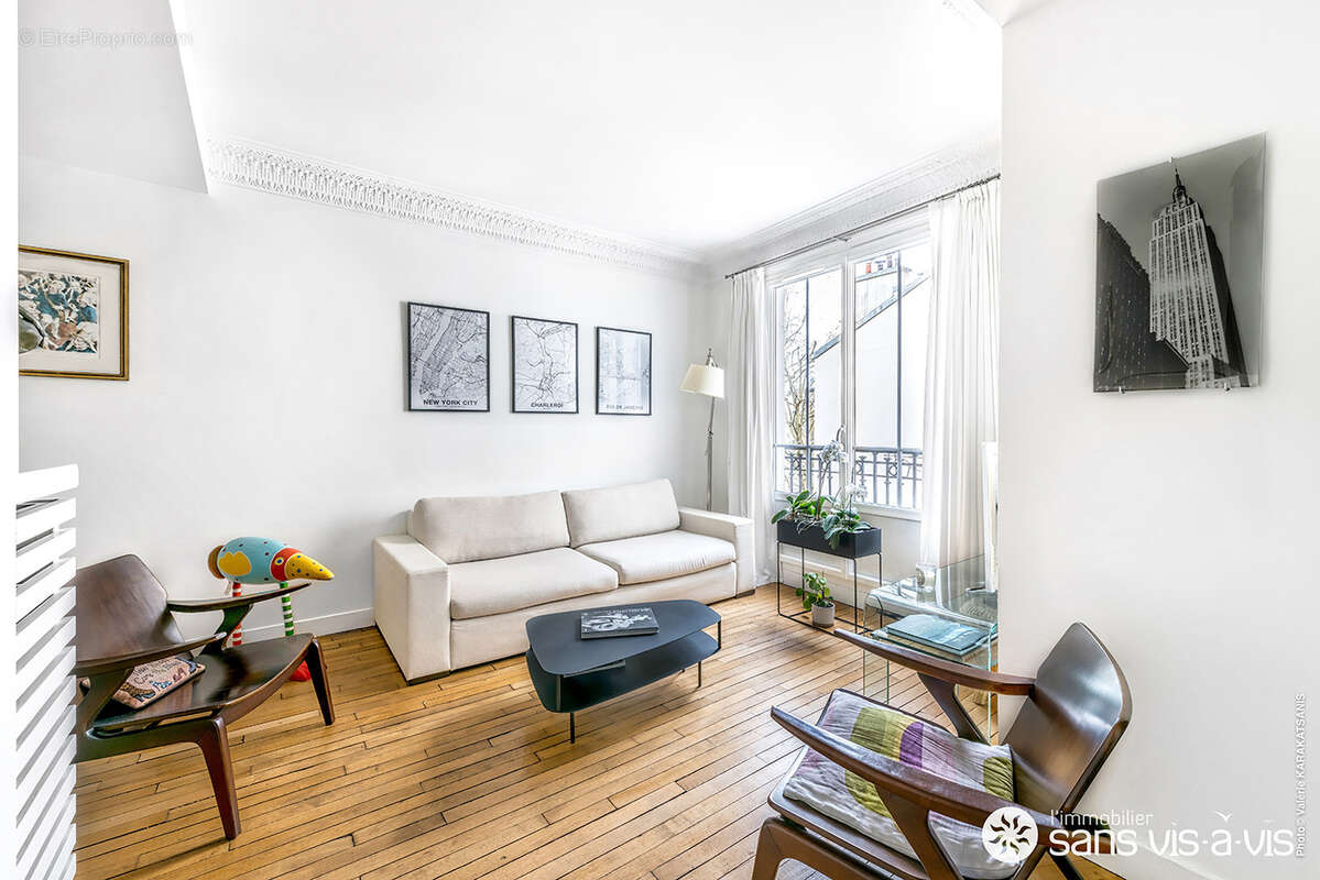 Appartement à PARIS-16E