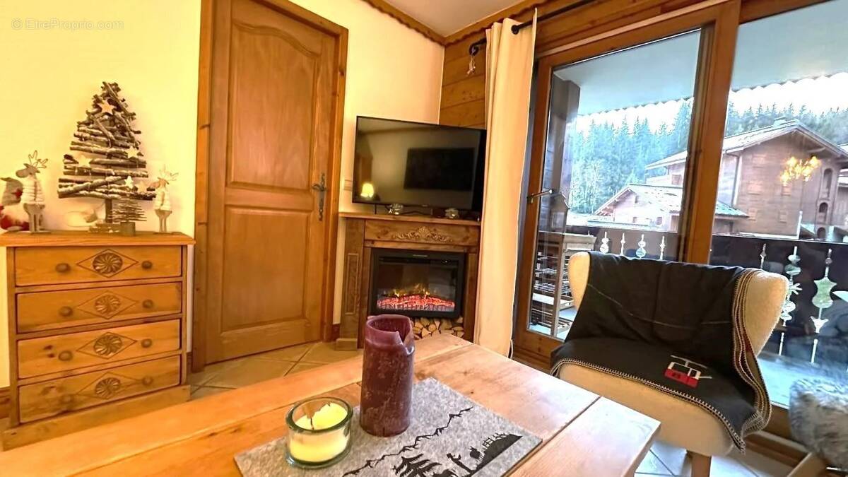 Appartement à MORILLON