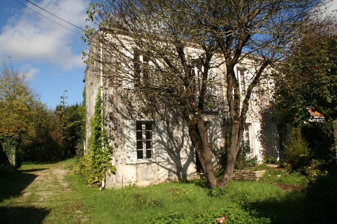 Maison à DOMPIERRE-SUR-MER