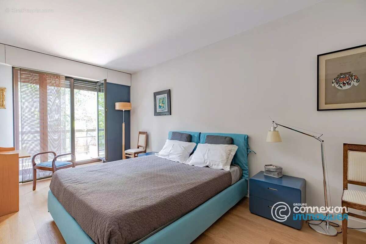 Appartement à PARIS-1E