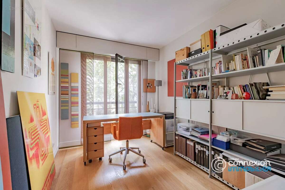 Appartement à PARIS-1E