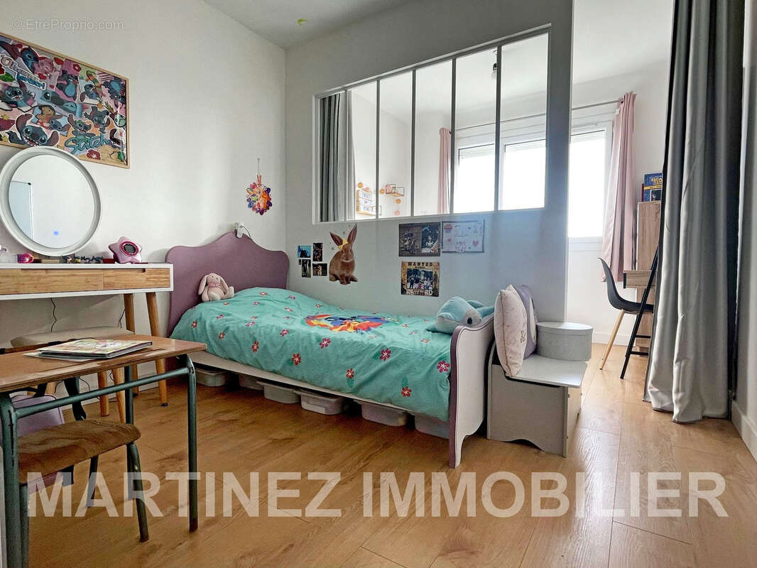 Appartement à SAINT-LAURENT-DU-VAR