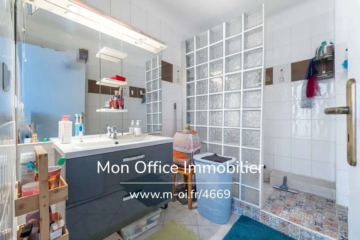 Appartement à MARSEILLE-13E