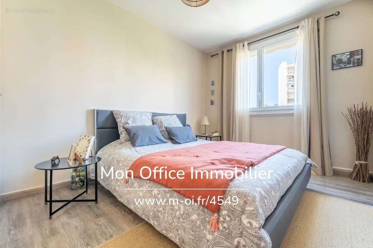 Appartement à MARSEILLE-12E