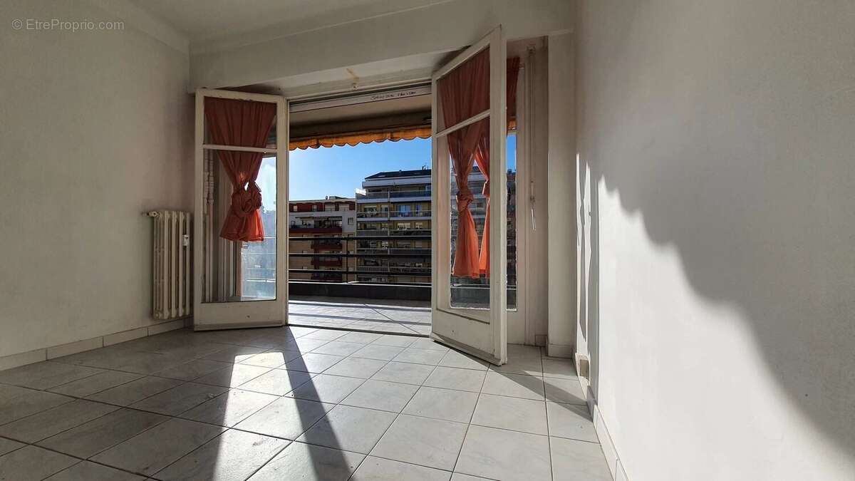 Appartement à MENTON