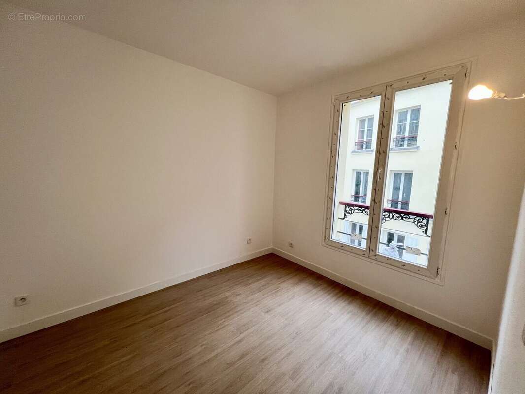 Appartement à PARIS-10E