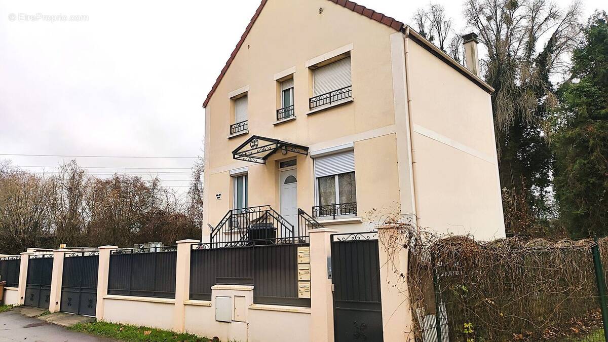 Maison à SAINT-OUEN-L&#039;AUMONE