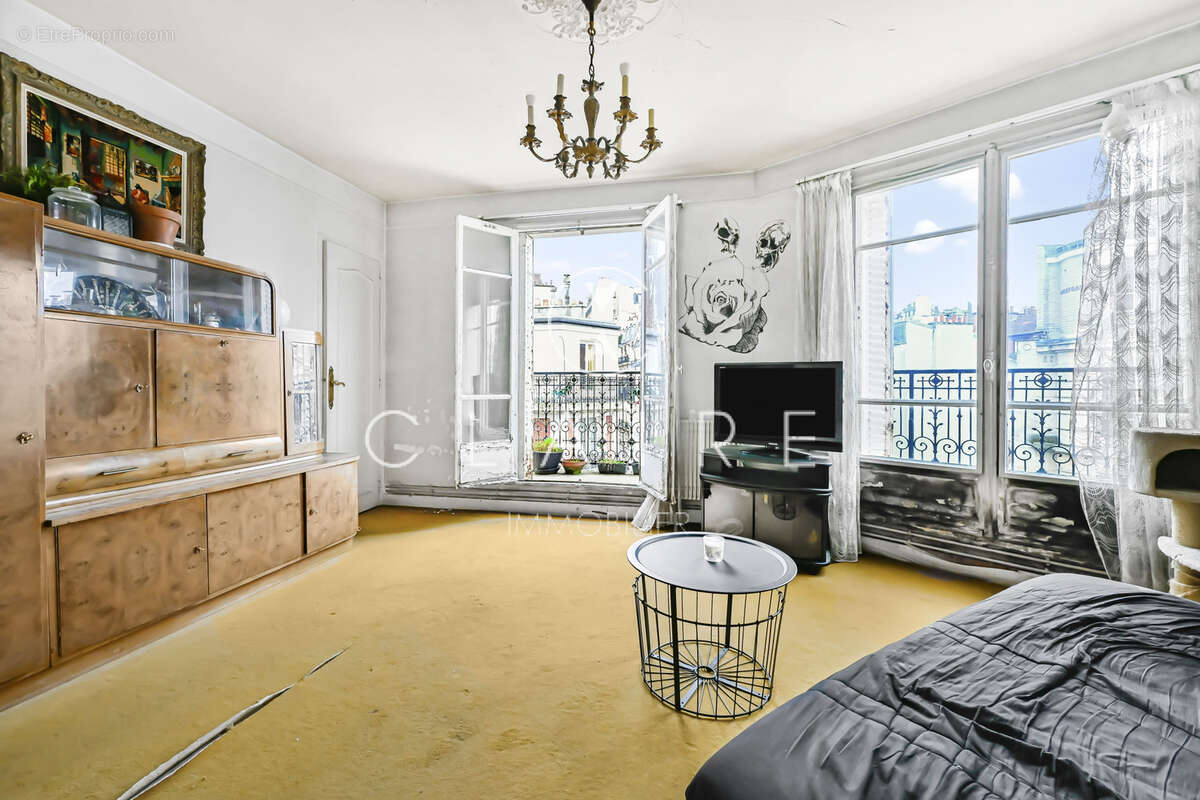 Appartement à PARIS-18E