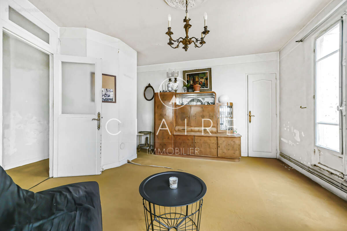 Appartement à PARIS-18E