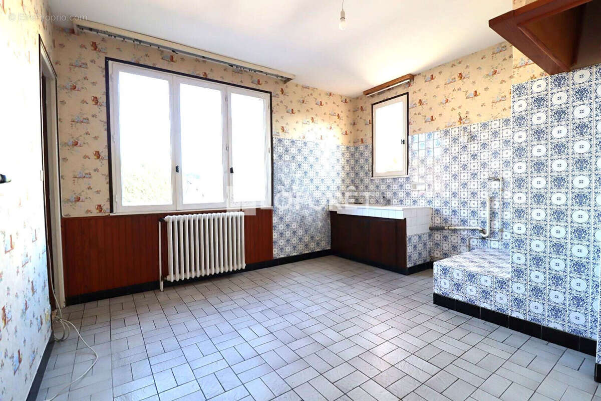 Appartement à PARIS-14E