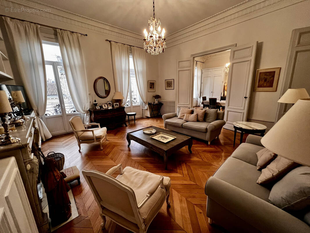 Appartement à BORDEAUX