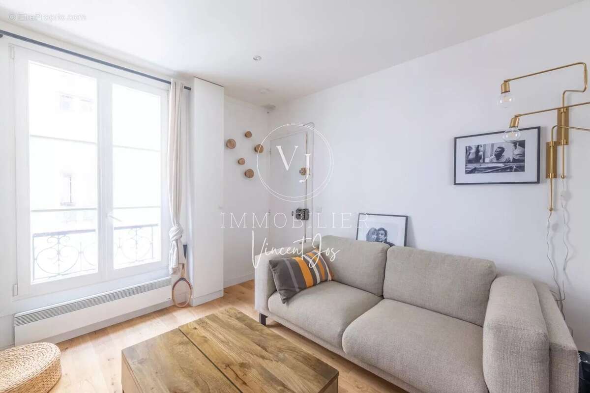 Appartement à PARIS-17E