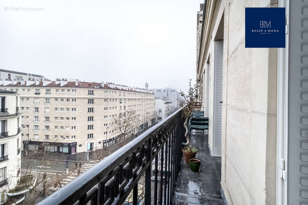 Appartement à PARIS-17E