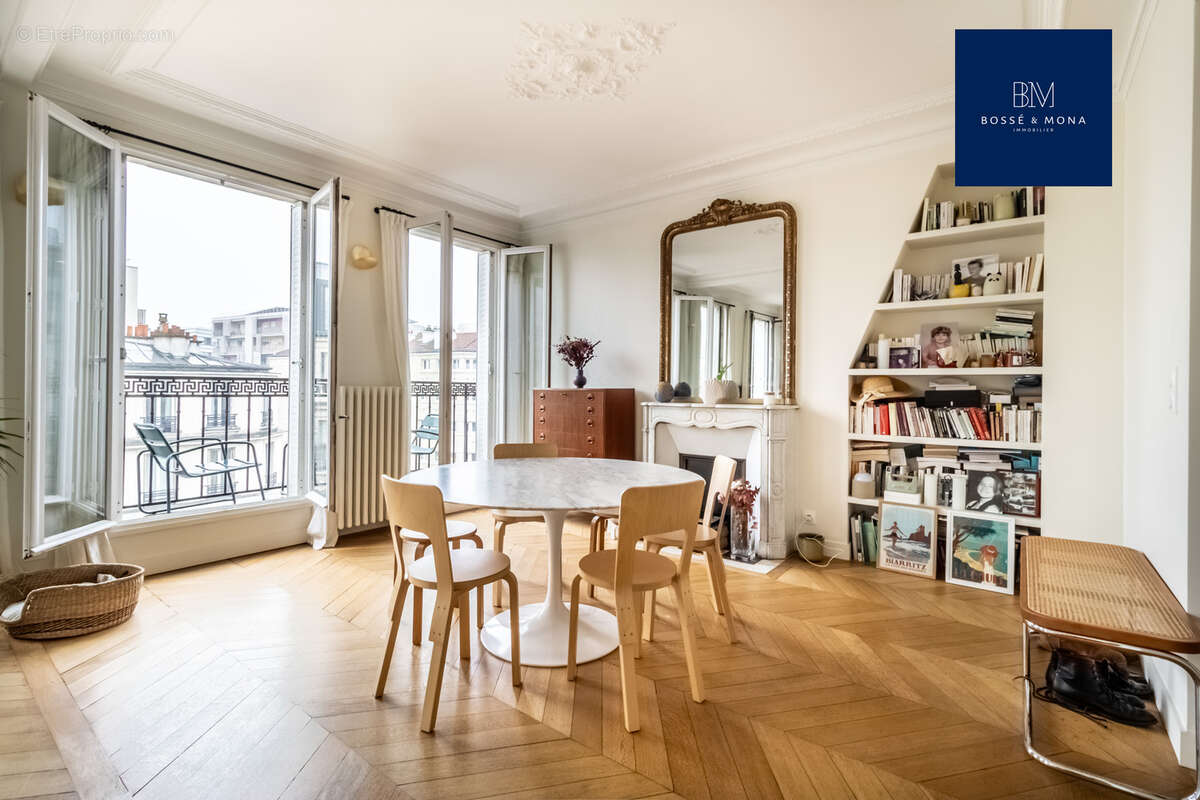 Appartement à PARIS-17E