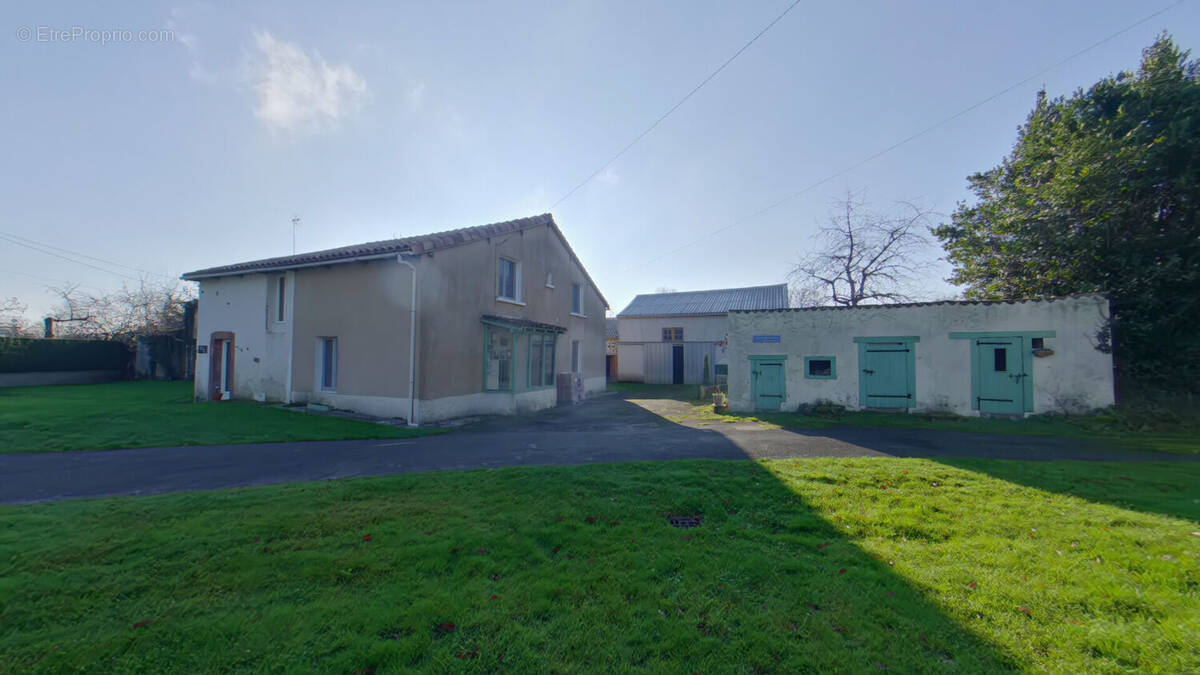 Maison à ASNIERES-SUR-BLOUR